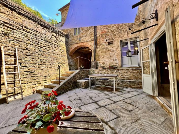 Image No.11-2 Bed Apartment for sale