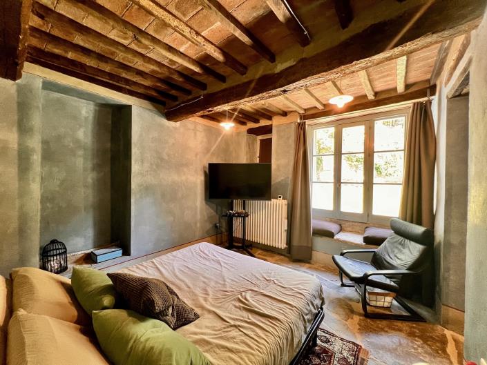 Image No.25-2 Bed Apartment for sale