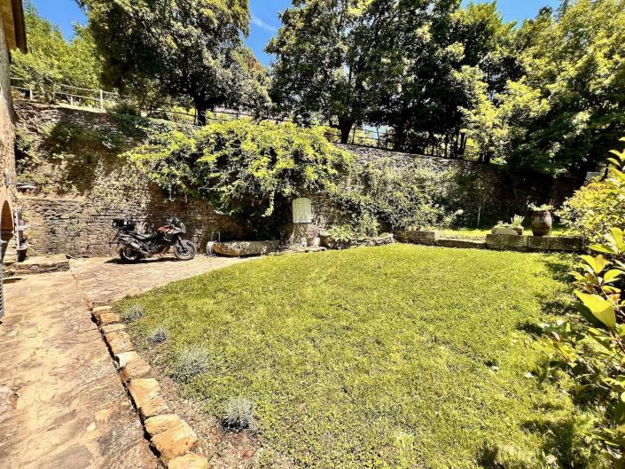 Image No.36-2 Bed Apartment for sale