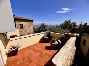 8-MC354-Ground-fl-app--terrace