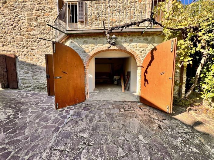 Image No.19-2 Bed House for sale