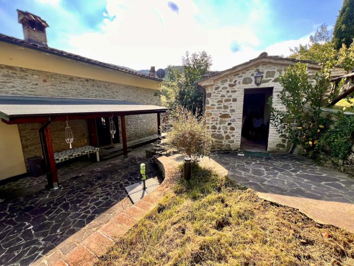 Image No.23-2 Bed House for sale