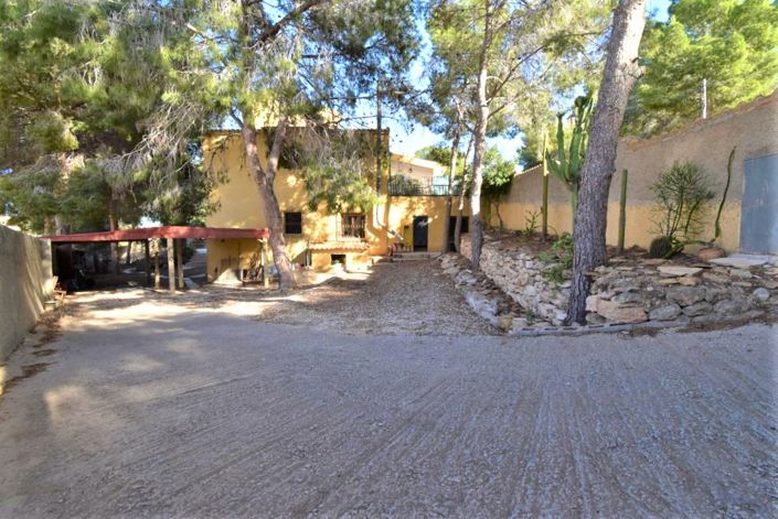 Image No.4-6 Bed Villa for sale