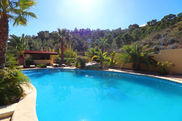 Image No.2-5 Bed Country Property for sale