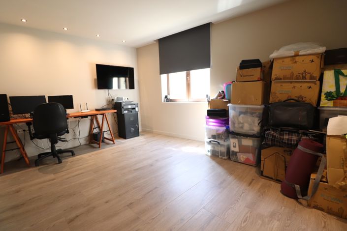 Image No.26-5 Bed Country Property for sale