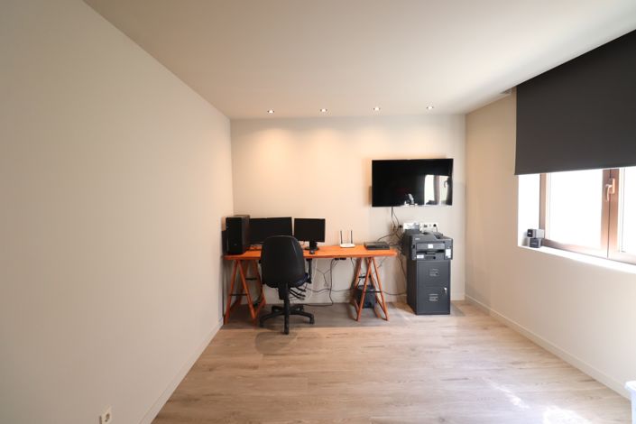 Image No.27-5 Bed Country Property for sale