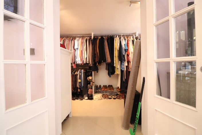 Image No.18-6 Bed Country Property for sale