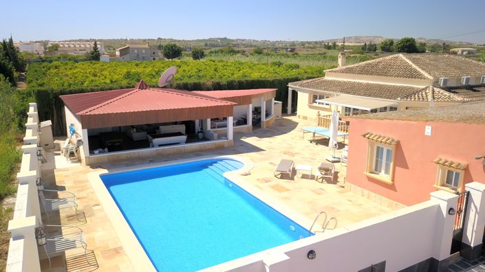 Image No.51-6 Bed Country Property for sale