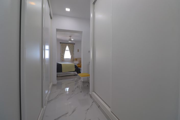 Image No.26-5 Bed Villa for sale