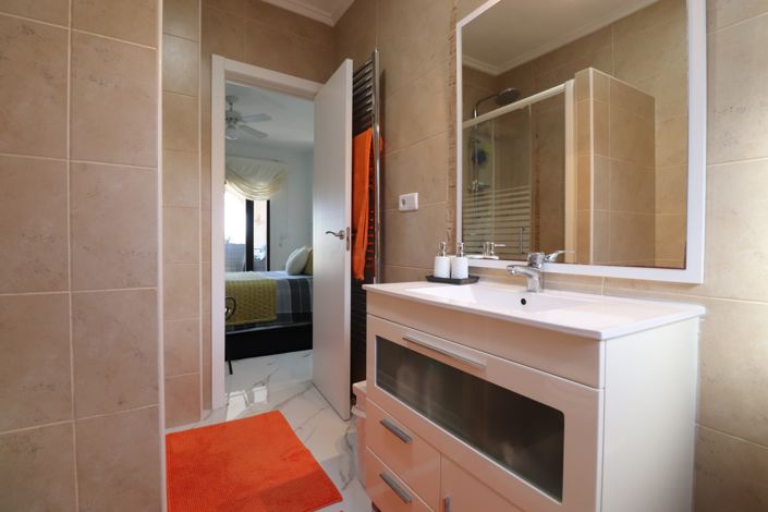 Image No.30-5 Bed Villa for sale