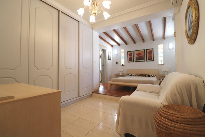 Image No.26-3 Bed Villa for sale