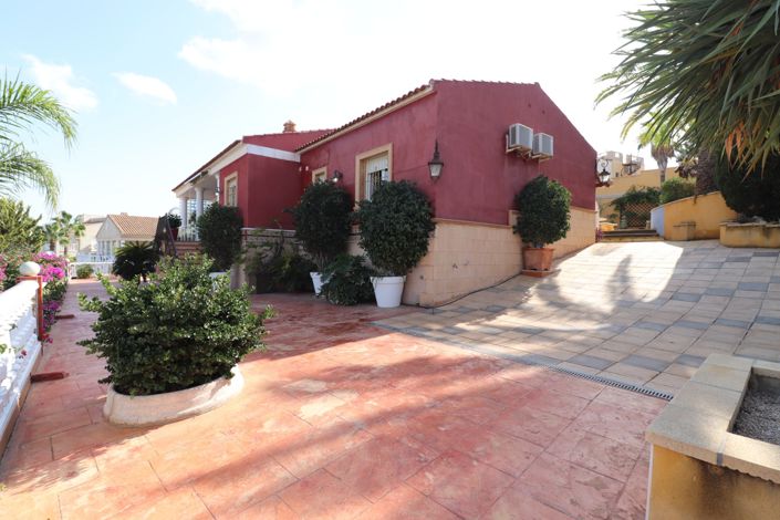 Image No.36-3 Bed Villa for sale