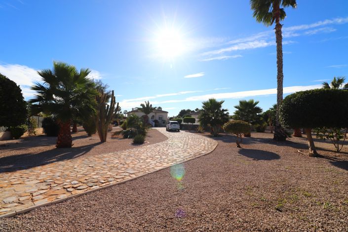 Image No.23-3 Bed Country Property for sale