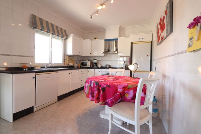 Image No.5-3 Bed Country Property for sale