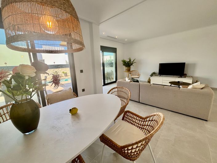 Image No.12-2 Bed Villa for sale