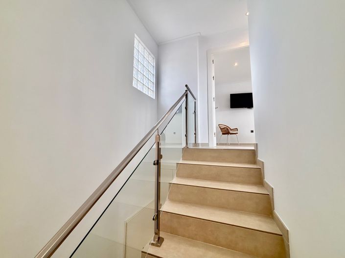 Image No.19-2 Bed Villa for sale