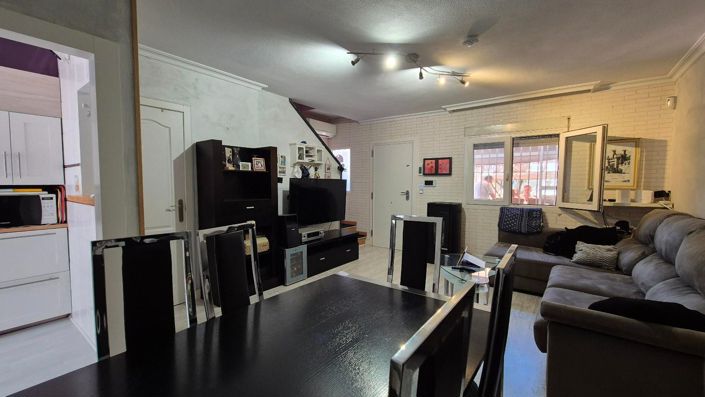 Image No.3-Maison de 3 chambres à vendre à Torrevieja