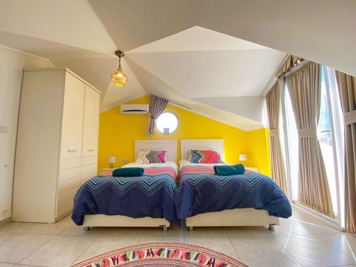 Image No.18-4 Bed Villa / Detached for sale