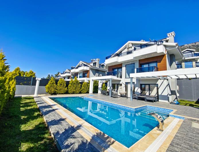 Image No.3-4 Bed Villa / Detached for sale