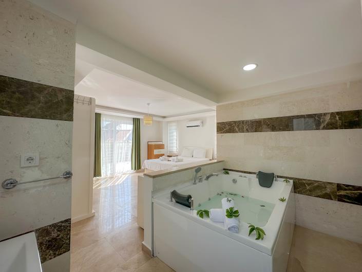 Image No.11-Villa de 4 chambres à vendre à Ovacik