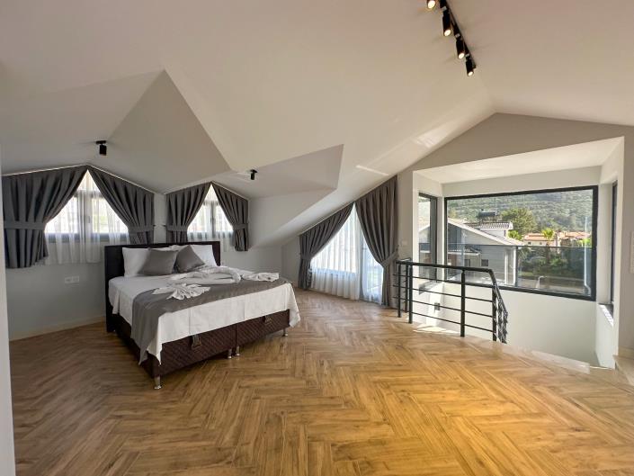 Image No.13-4 Bed Villa for sale