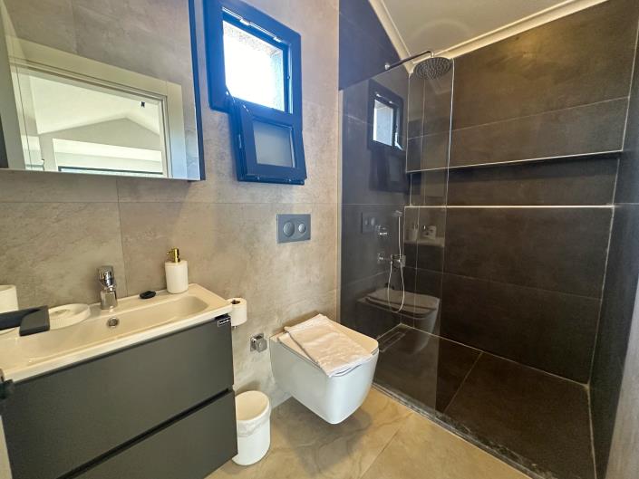 Image No.17-4 Bed Villa for sale