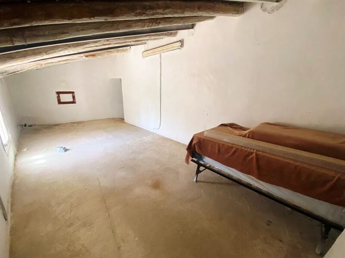 Image No.12-3 Bed Property for sale