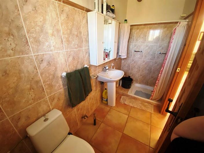 Image No.7-3 Bed Property for sale