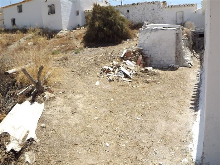 Image No.12-4 Bed Property for sale