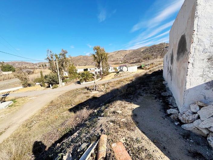 Image No.18-4 Bed Property for sale