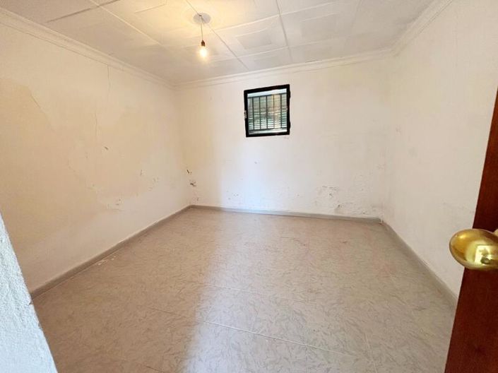 Image No.7-4 Bed Property for sale