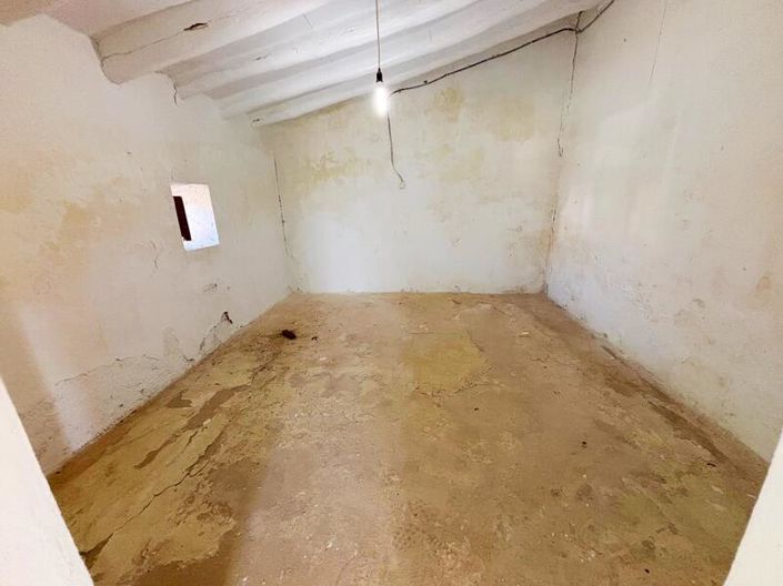 Image No.8-4 Bed Property for sale