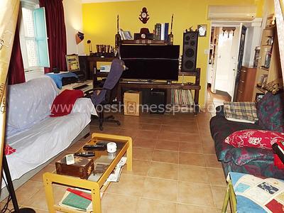 Image No.3-4 Bed Property for sale