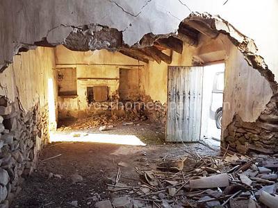 Image No.3-3 Bed Property for sale