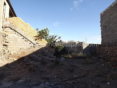 Image No.8-3 Bed Property for sale