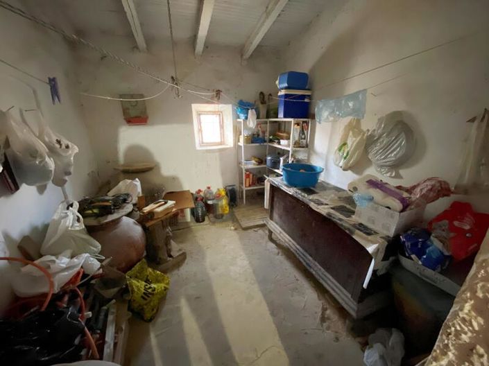 Image No.10-3 Bed Property for sale