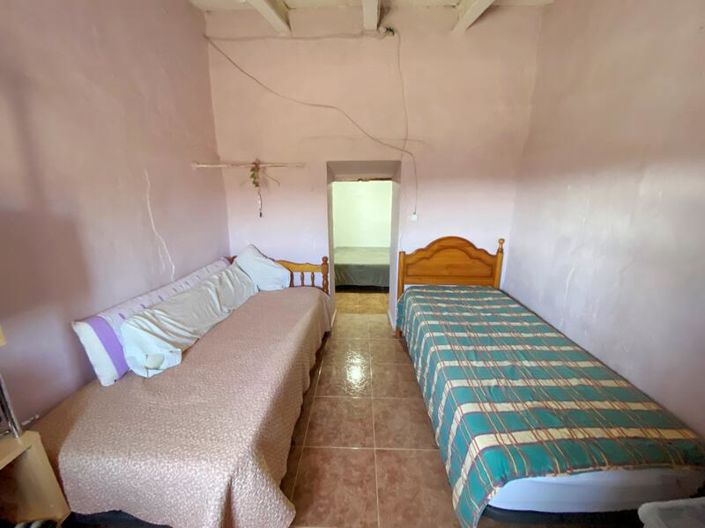 Image No.14-3 Bed Property for sale