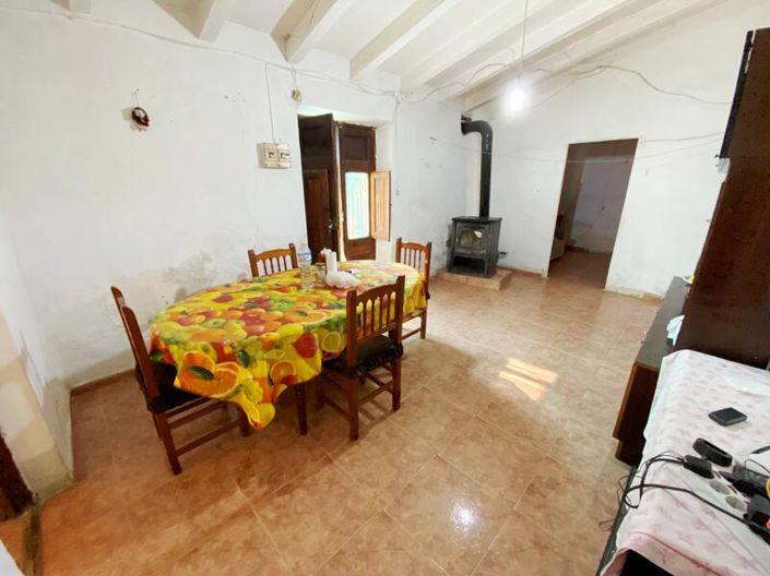 Image No.17-3 Bed Property for sale