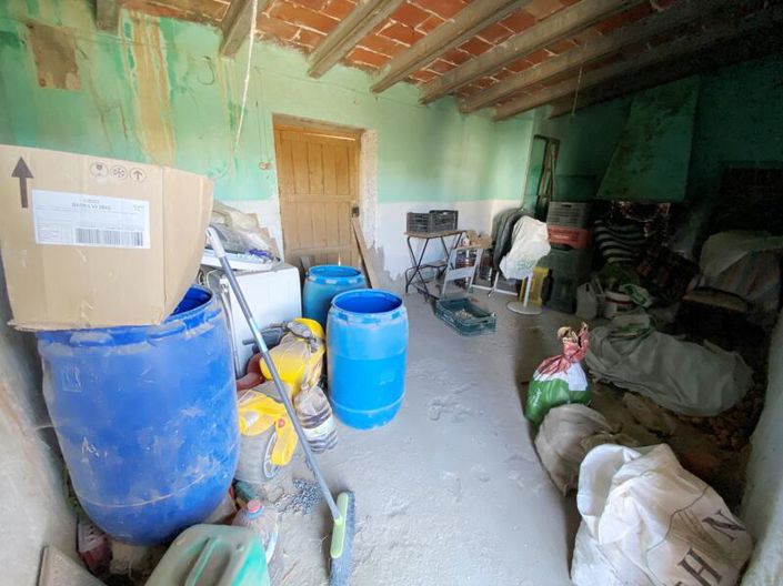 Image No.19-3 Bed Property for sale