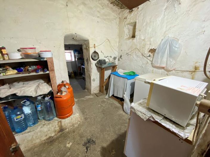 Image No.8-3 Bed Property for sale