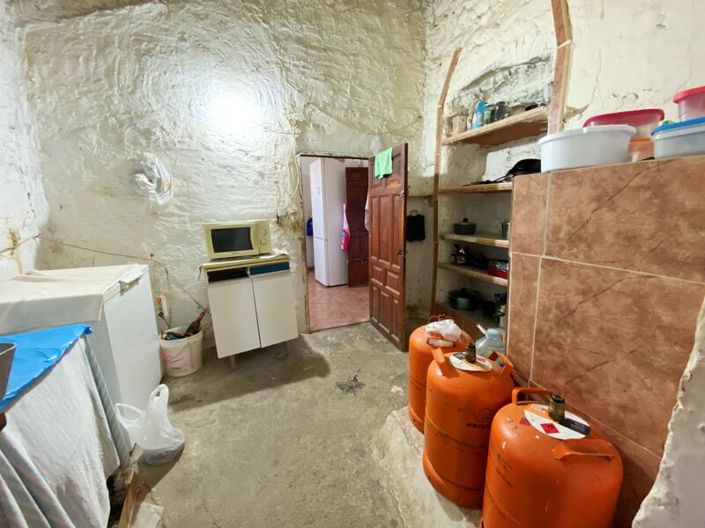 Image No.9-3 Bed Property for sale