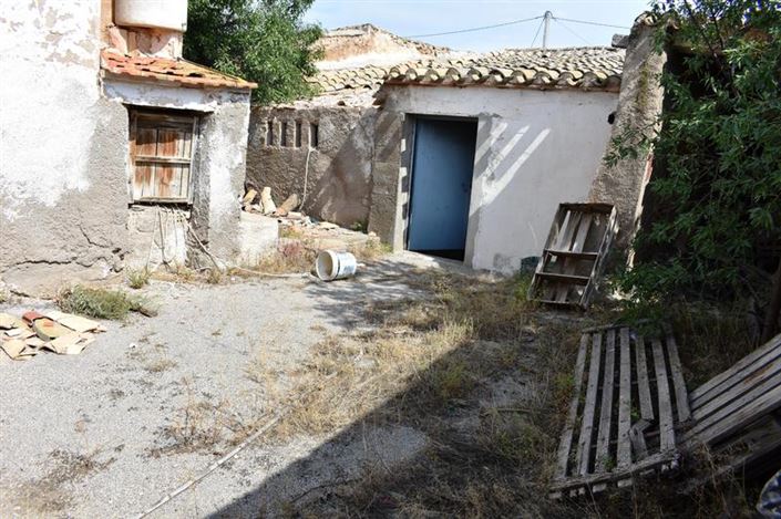 Image No.16-4 Bed Property for sale