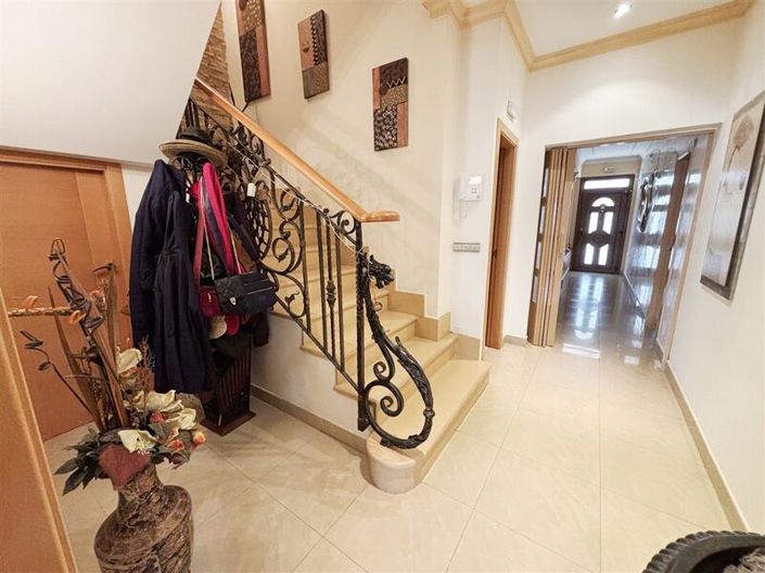 Image No.14-7 Bed Villa for sale