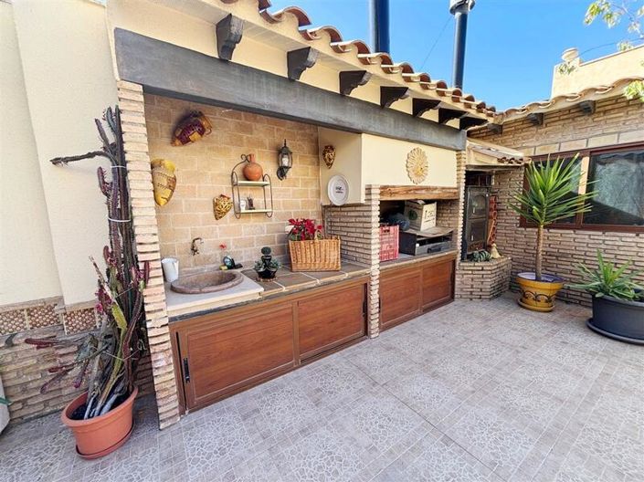 Image No.5-7 Bed Villa for sale