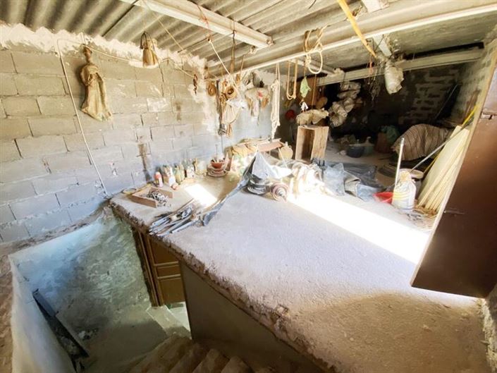 Image No.28-6 Bed Property for sale