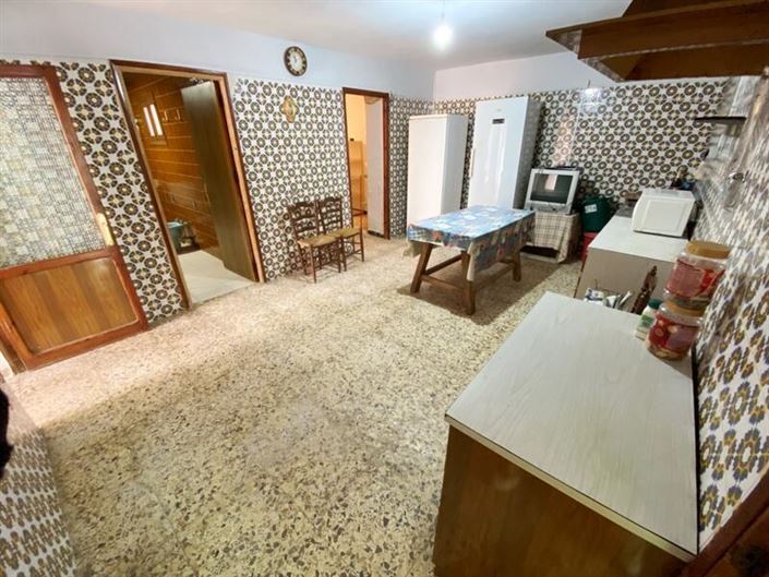 Image No.3-6 Bed Property for sale