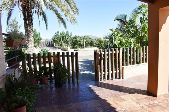 Image No.10-4 Bed Property for sale