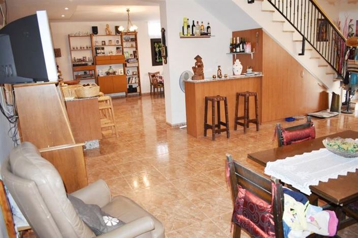 Image No.12-4 Bed Property for sale