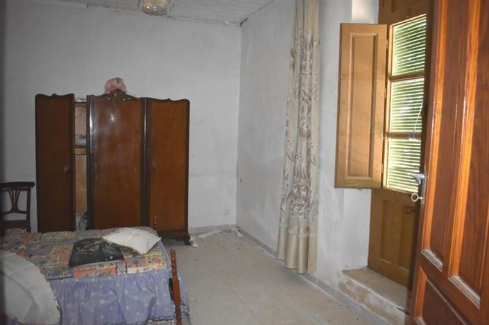 Image No.10-4 Bed Property for sale