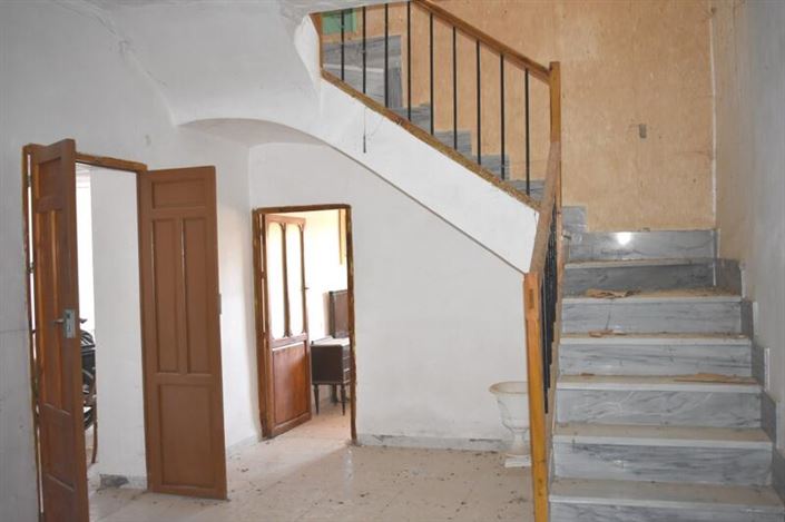 Image No.17-4 Bed Property for sale
